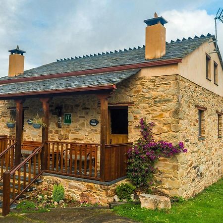 Apartamentos Rurales Tia Vicenta Санта Еулалия де Оскос Екстериор снимка