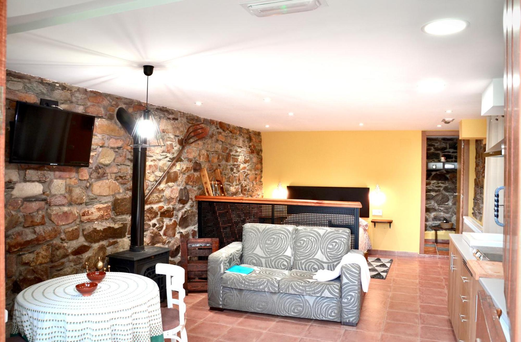 Apartamentos Rurales Tia Vicenta Санта Еулалия де Оскос Екстериор снимка